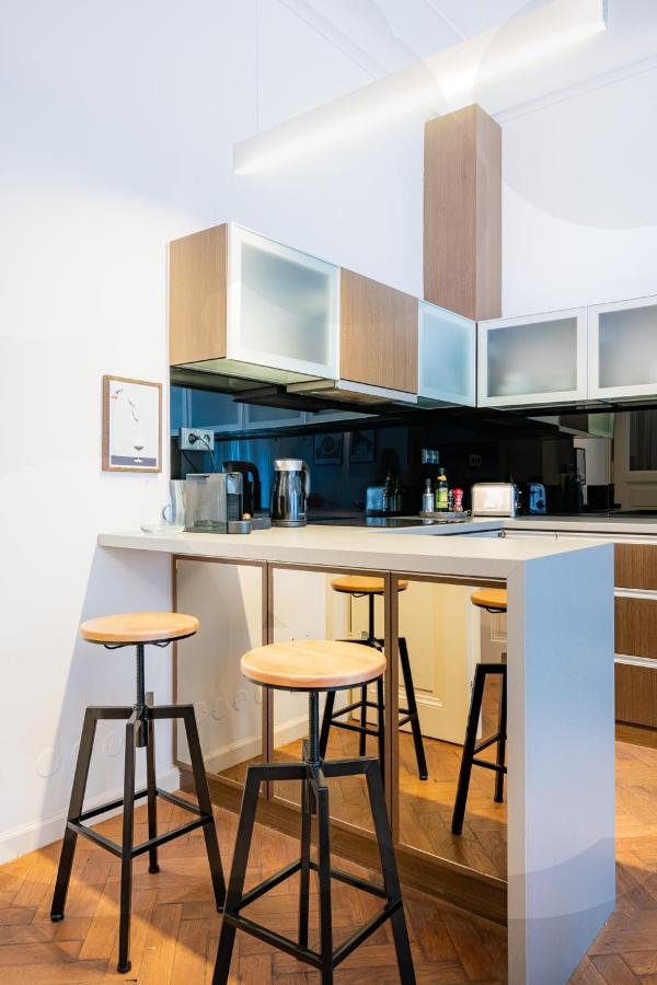 Apartament Elegant Paris Ave With A Terrace