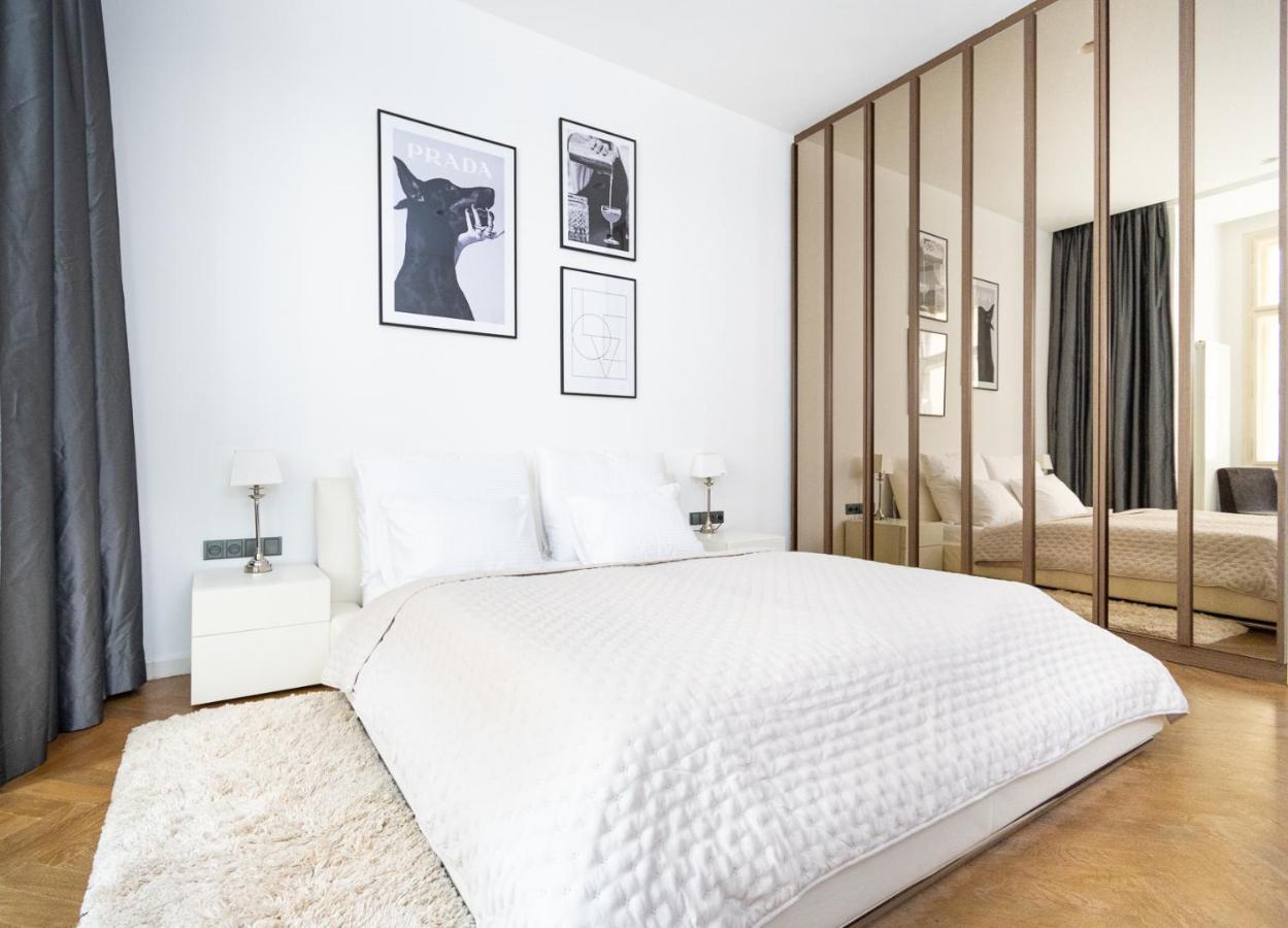 Apartament Elegant Paris Ave With A Terrace *